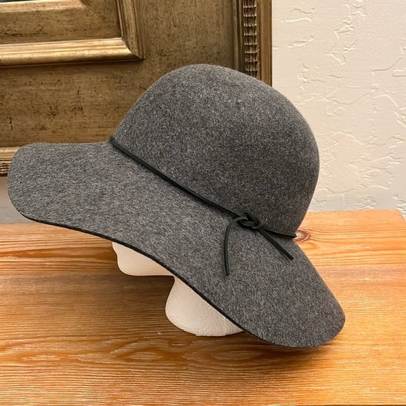 PHENIX Fedora Round Crown 100% Wool - Wide Brim -Grey -Boho Chic Hat - OS - Picture 1 of 9